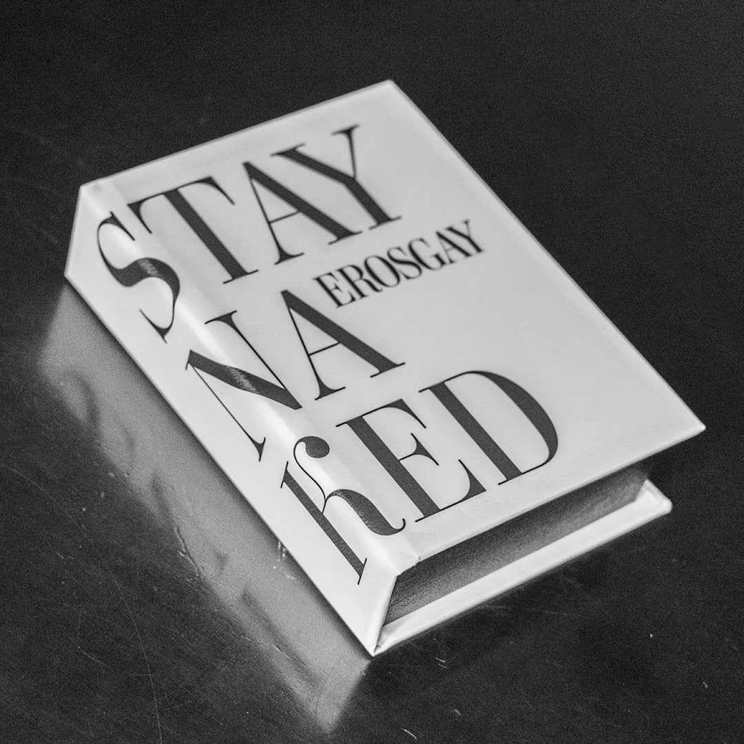 Stay Naked – 30 tarjetas de frases e imágenes para volver a ti