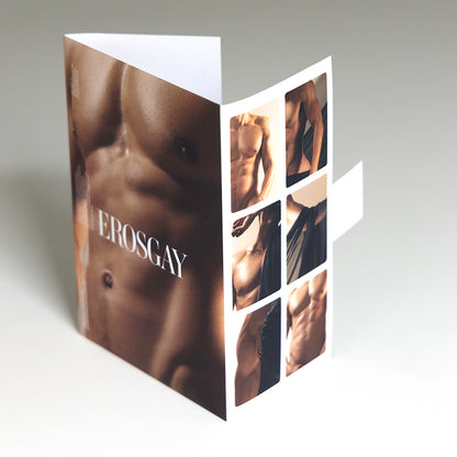 Empaque del Sixpack de Mauricio de ErosGay, en vista a tres cuartos; portada a color con primer plano del torso masculino y el logotipo “EROSGAY”, y al reverso un mosaico de seis imágenes.
